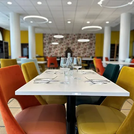 Готель Bon Pasteur 2*