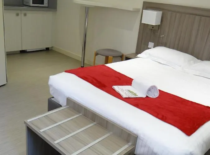 Bon Pasteur Hotell 2*